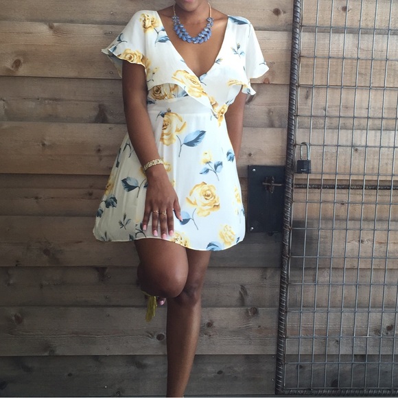 Forever 21- White Floral Dress - Picture 6 of 6